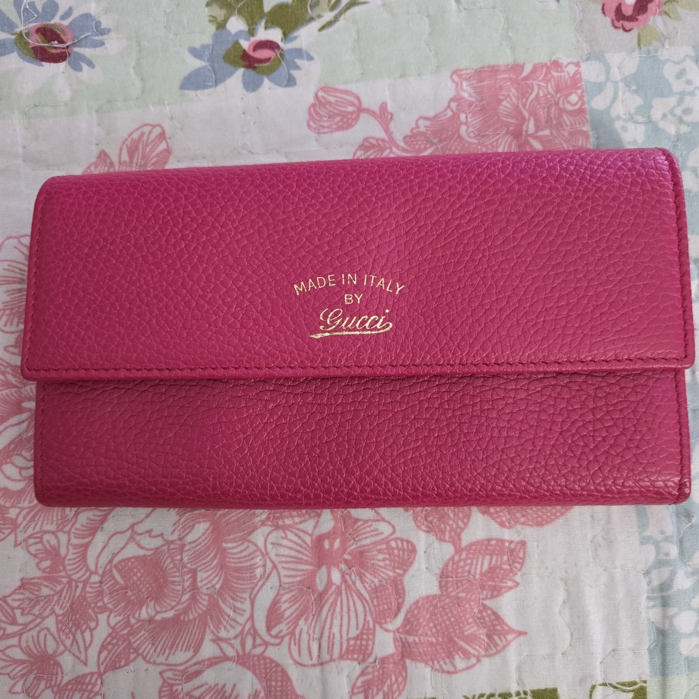 Gucci Hot Pink Pebbled Leather Continental Wallet with Gold Logo